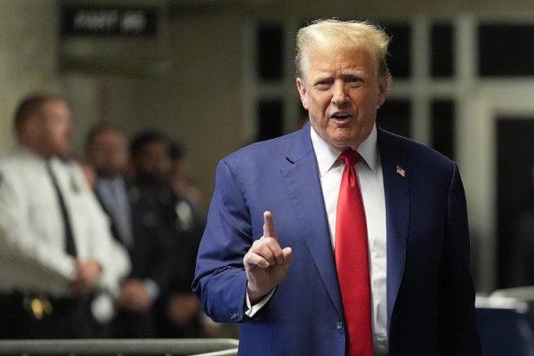 天载配资 美总统特朗普：洛杉矶骚乱事件是“外国入侵”